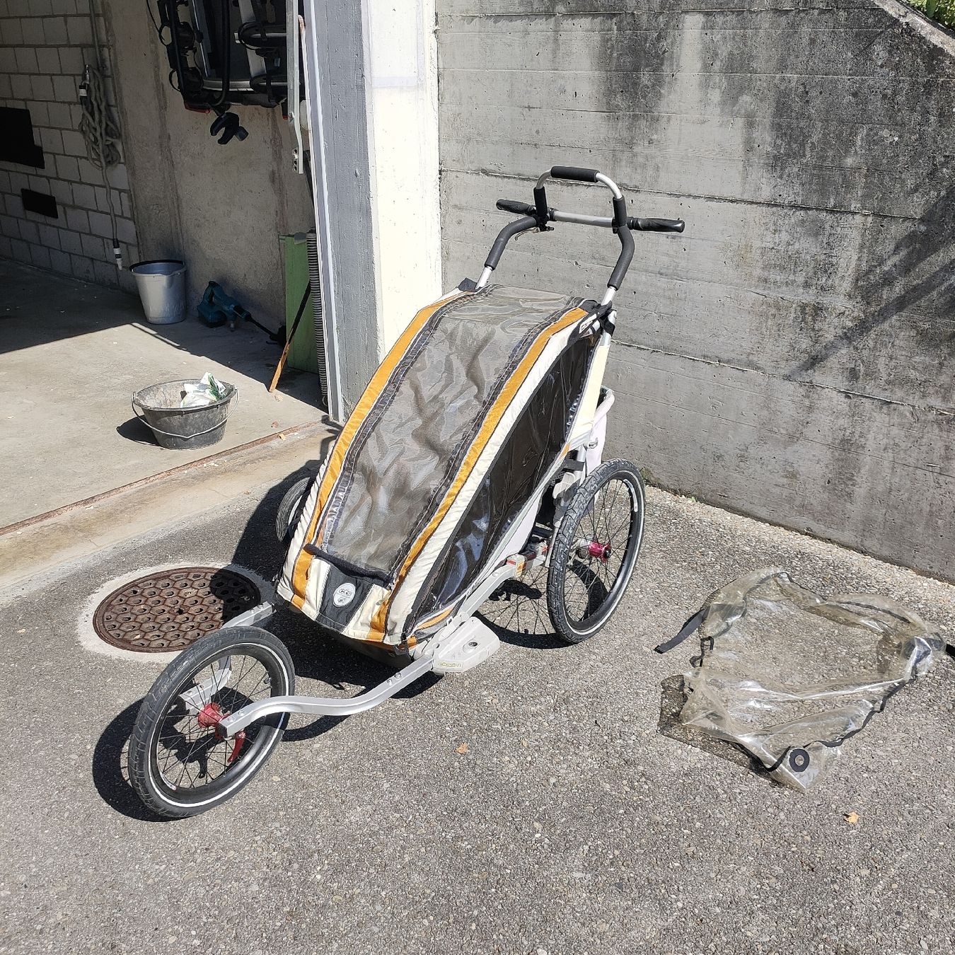 Thule Rimorchi: Chario CX1 mit Zubehör – Difettoso da Ennetaach venduto da Sigrist 1