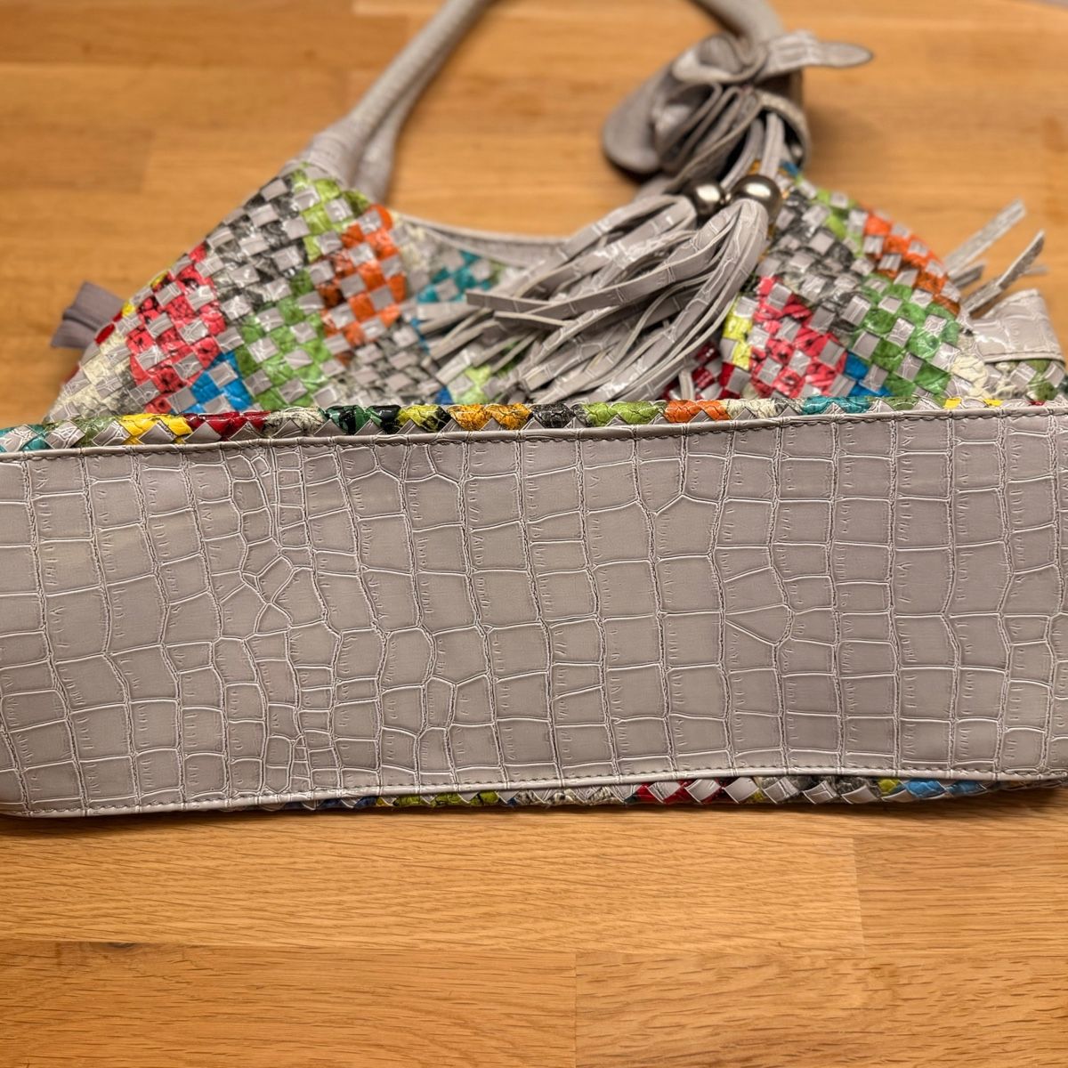Taschen für Damen:  Handtasche im Patchwork-Design - Material PVC – Neu (gemäss Beschreibung) aus Schlieren von RoPue 7