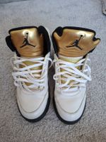 Baskets Nike Air Jordan 5 Retro blanc or taille 46