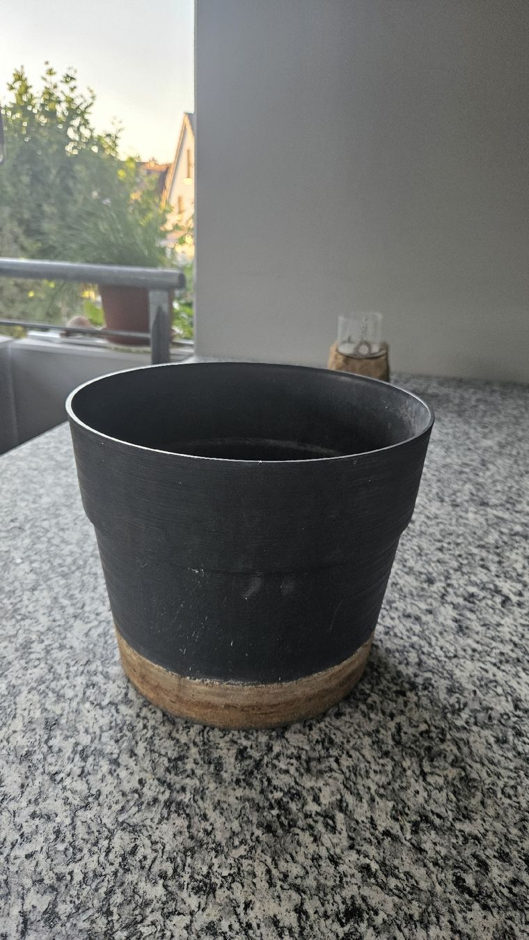 Vasi per fiori: Blumentopf schwarz ca. 25cm – Usato da Uster venduto da fa8_59rw 1