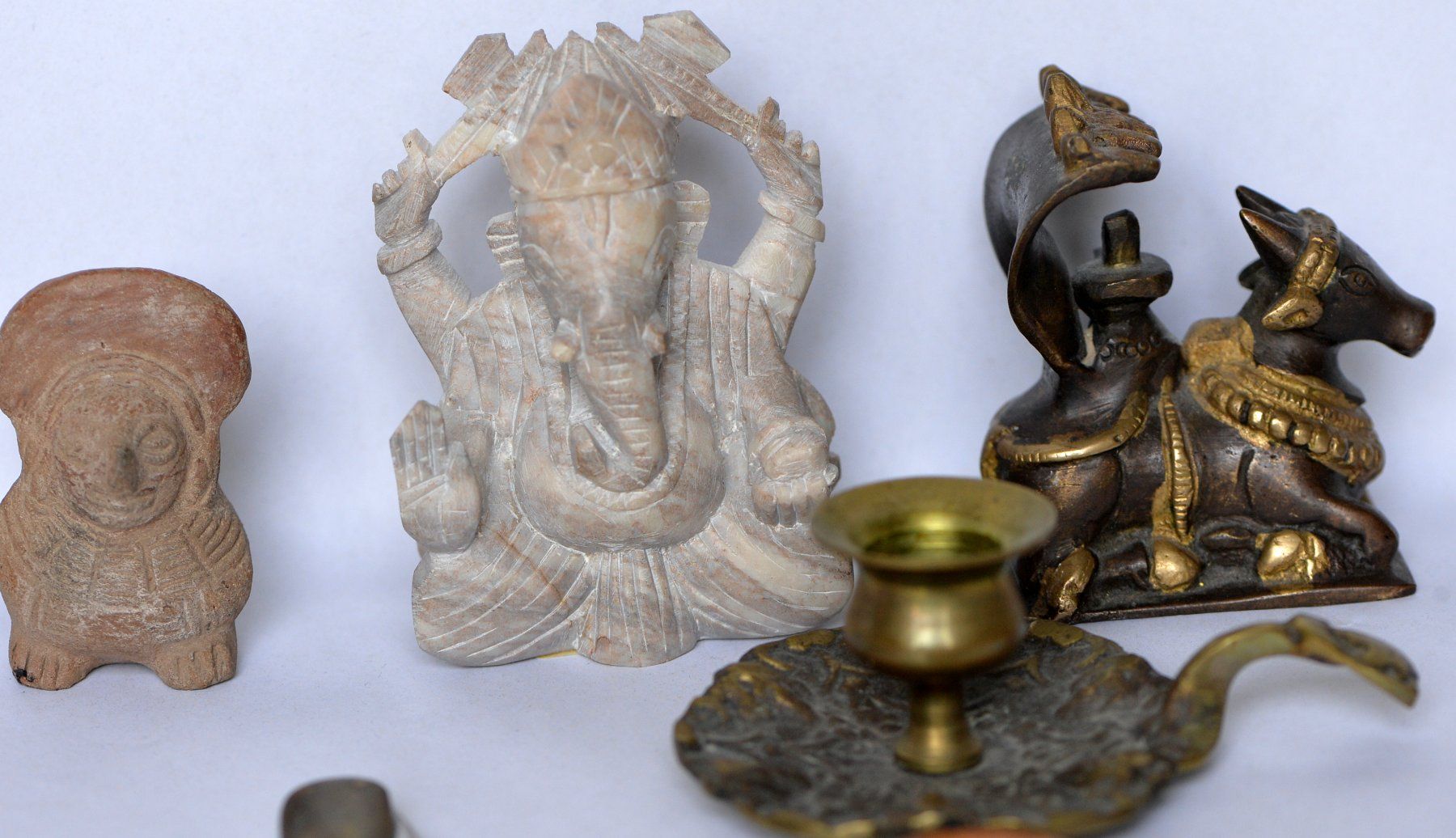 Alle Dekorationen: Lot de petits objets divers – Gebraucht aus Neuchâtel von Neuchatel 5