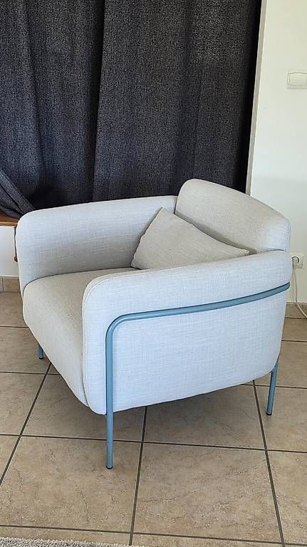La Redoute Poltrone: Fauteuil tissu gris perle et structure métal – Usato da Genève venduto da cel_9ypg 3