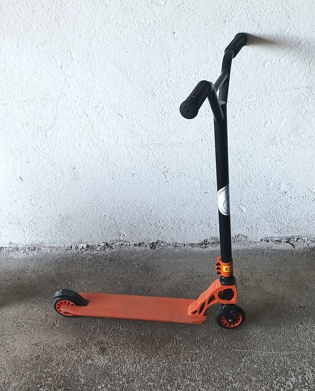 Kickboard: monopattino arancione – Usato da Breganzona venduto da jacopo2025 2
