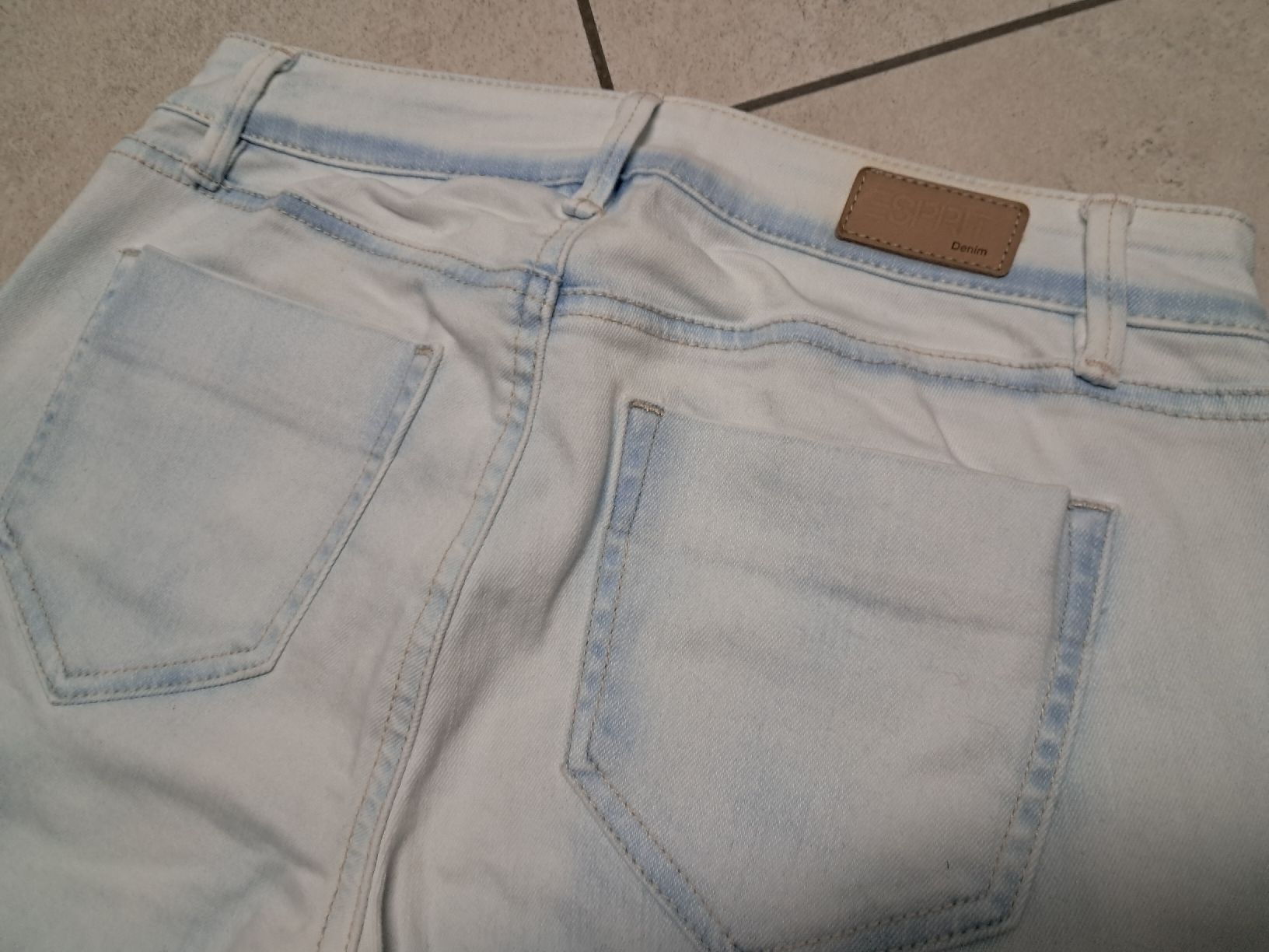 Esprit Jeans: Esprit Jeans, Gr. 26, hellblau, neuwertig – Usato da Weinfelden venduto da Da-ryn01 4