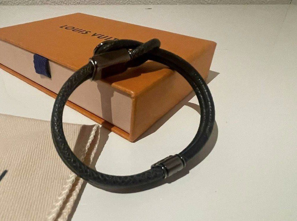 Louis Vuitton Bracciali & Braccialetti: Louis Vuitton Loop It Armband wie neu – Usato da Oftringen venduto da ste_mp2b