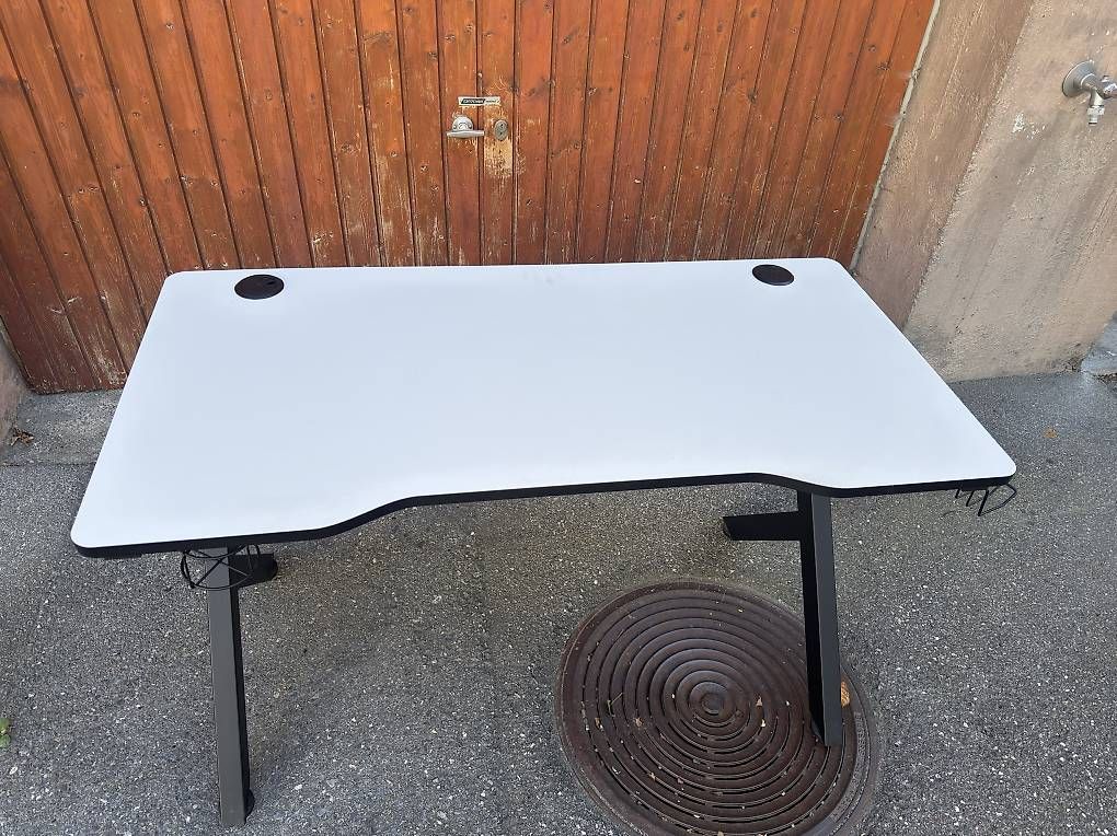 Scrivanie: Gamingtisch – Usato da Flims dorf venduto da pat_62ny
