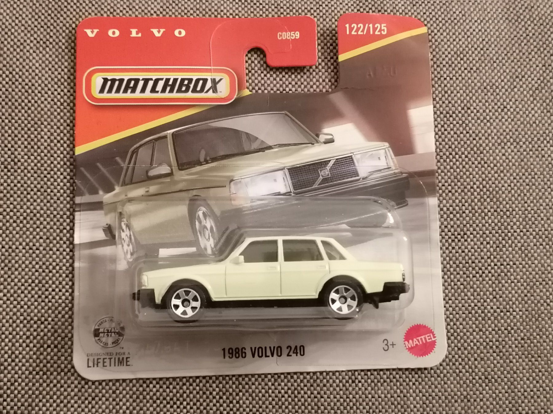 Matchbox Modellautos: Matchbox 1986 Volvo 240 – Neu und originalverpackt aus Basel von vintagecollector