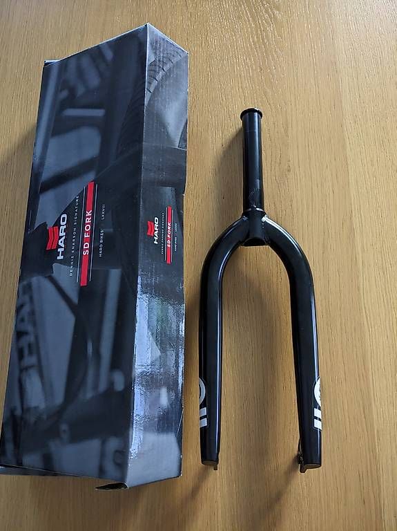 Ersatzteile: Fourche Haro SD V3 Fork, Dennis Enarson, 32mm Offset, NEW – Gebraucht aus Bulle von greg_zt