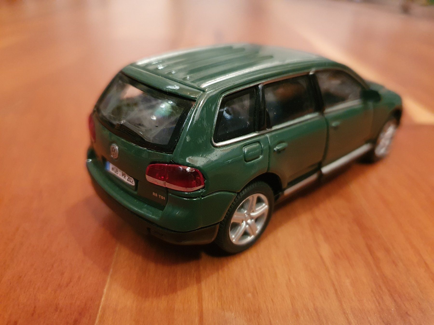 Welly Modellini d'auto: VW Touareg Welly – Usato da Triesen venduto da platzproblem1 1