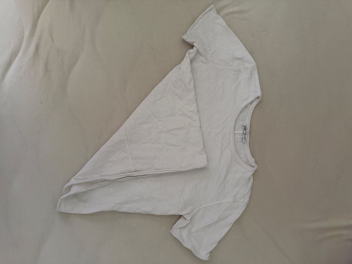 Zara T-shirt: Basic Zara T-shirt, Grösse S – Nuovo (secondo la descrizione) da Zofingen venduto da Annika.15 1