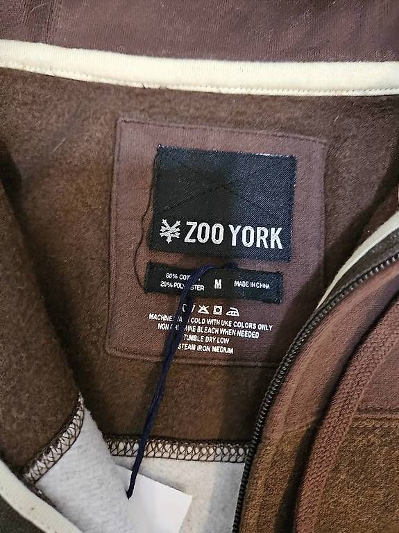 Maglioni & Felpe: jaquette zoo York – Usato da Founex venduto da Ana_2412 2