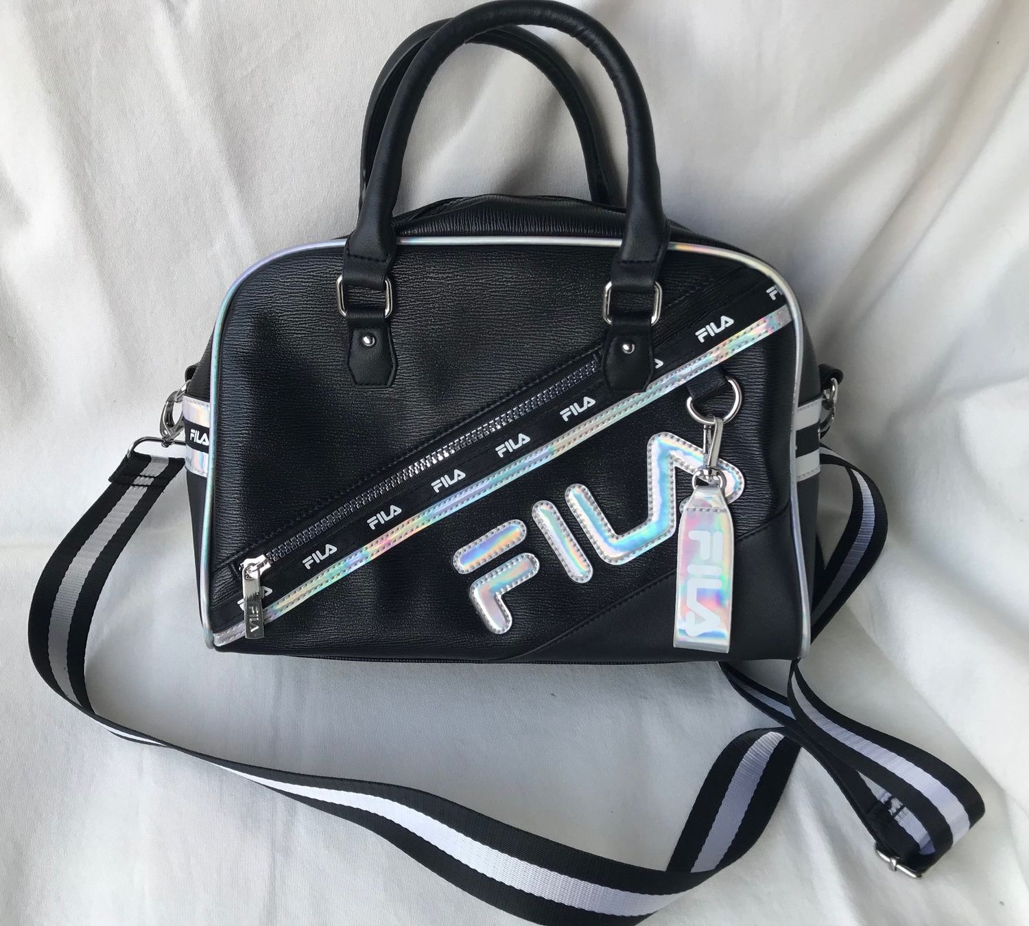 Fila Borse da donna: FILA - Handtasche / Umhängetasche – Nuovo (secondo la descrizione) da Rheinfelden venduto da sabine0101