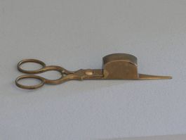 ANTIKER MESSING-DOCHTSCHERE HERSTELLERSIGNATUR