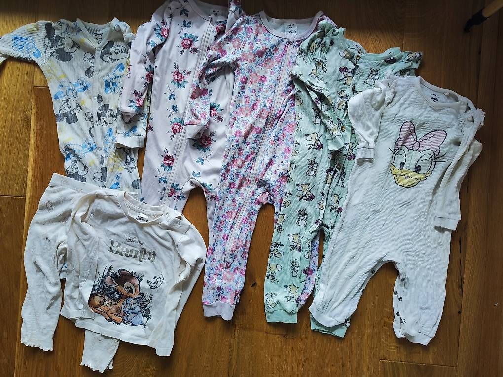 Pyjamas & Ähnliches: Pyjamas 92-98 gr / 8 Stück  – Gebraucht aus Weinfelden von gab_z6f5