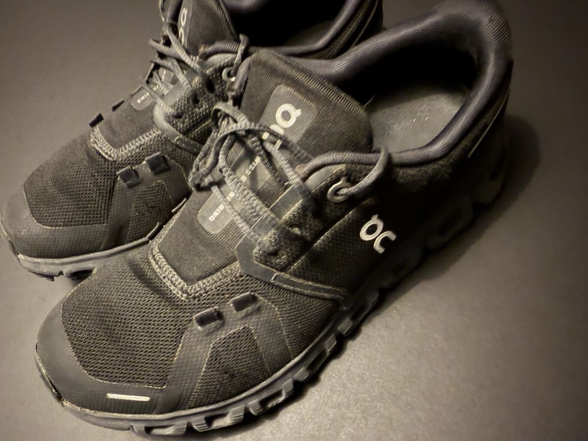 On Scarpe da uomo: On Running Sneaker schwarz – Usato da Rüschlikon venduto da veraguth22
