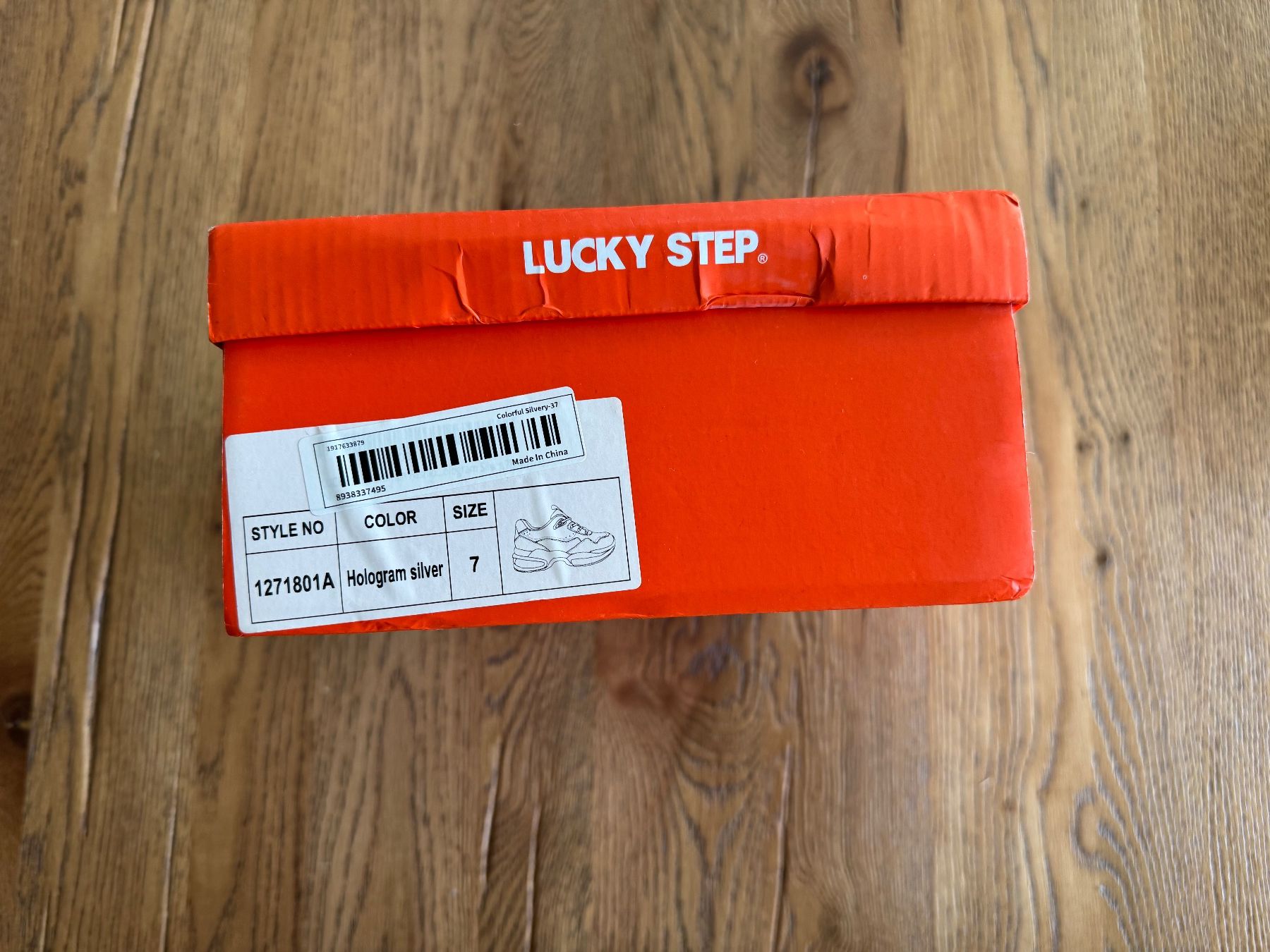 Scarpe da donna: Chaussure holographique taille 37 neuve – Nuovo e nell'imballaggio originale da Lausanne venduto da kol_zct9 4