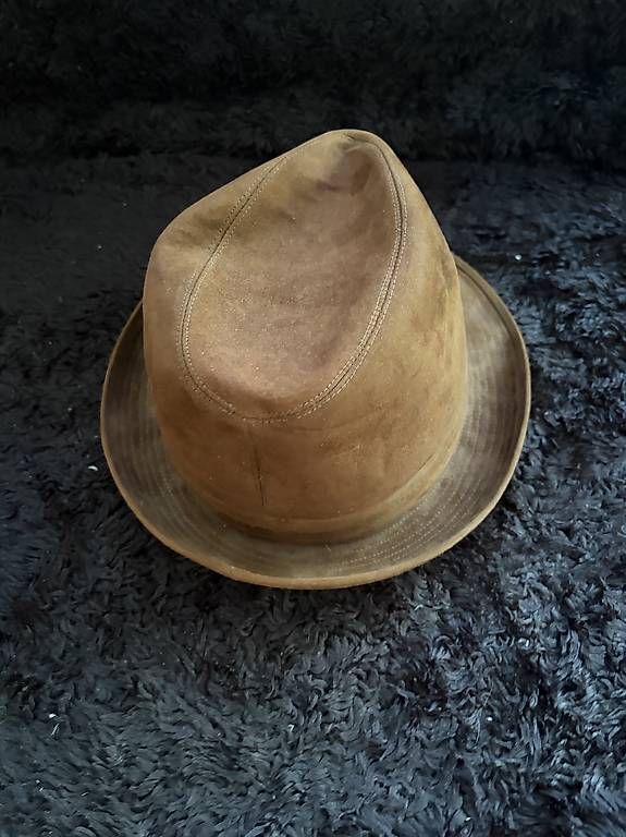 Copricapi, berretti & cappellini: cappello germon super gazelle – Usato da Davesco-Soragno venduto da ele_vxg5