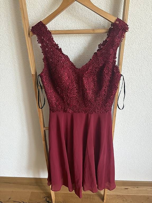 Robes: Festkleid Damen 38 – D'occasion à Winterthur par Kurbelkatze