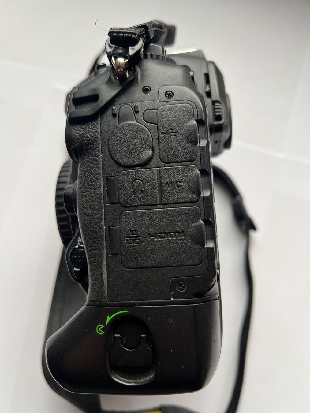 Nikon Fotocamera: NIKON   d5   +   Accessoires – Usato da Epagny venduto da gen_9jk6 5