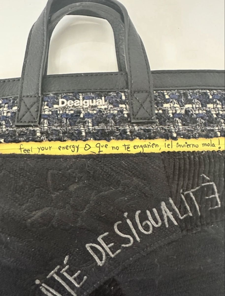Desigual Rucksäcke: Desigual Rucksack schwarz Patchwork Muster  – Gebraucht aus Walzenhausen von auw_sx8w 3