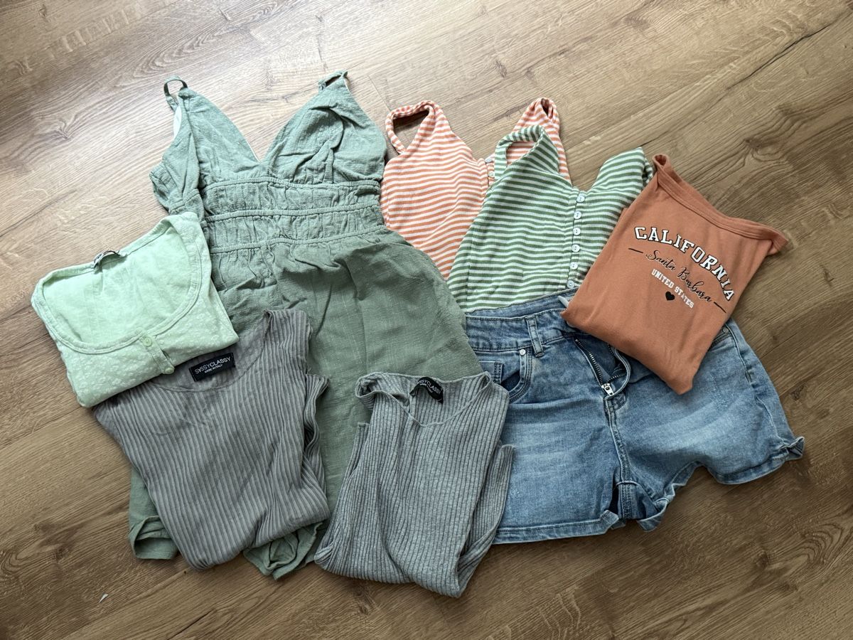 Lots de vêtements: Kleiderpaket Sommer XS – D'occasion à Balsthal par bibop11