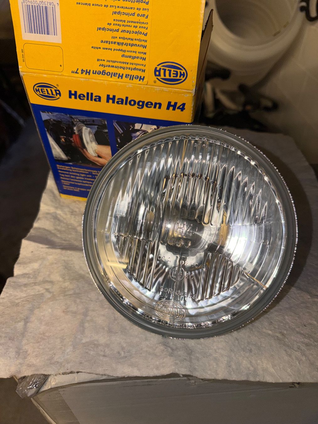 Hella Fari: Hella Halogen H4 Scheinwerfer, Neu im Originalkarton! – Usato da Luzern venduto da Basa73 1
