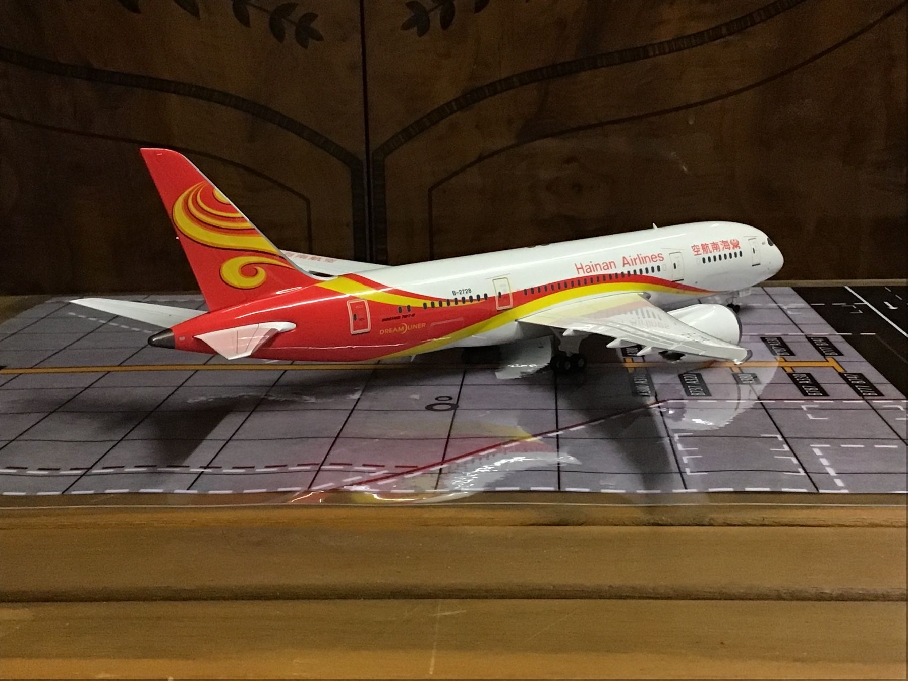 Boeing Modellbausätze & Standmodelle: BOEING 787-8  1:200  REGISTRATION : B -2728 – Gebraucht aus Männedorf von Modell-Spezialisten 3