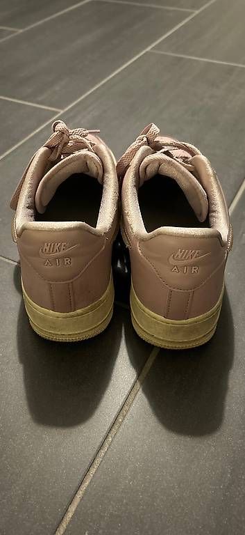 Scarpe da donna: Nike AF1 – Usato da Vaduz venduto da alina_hasler 2