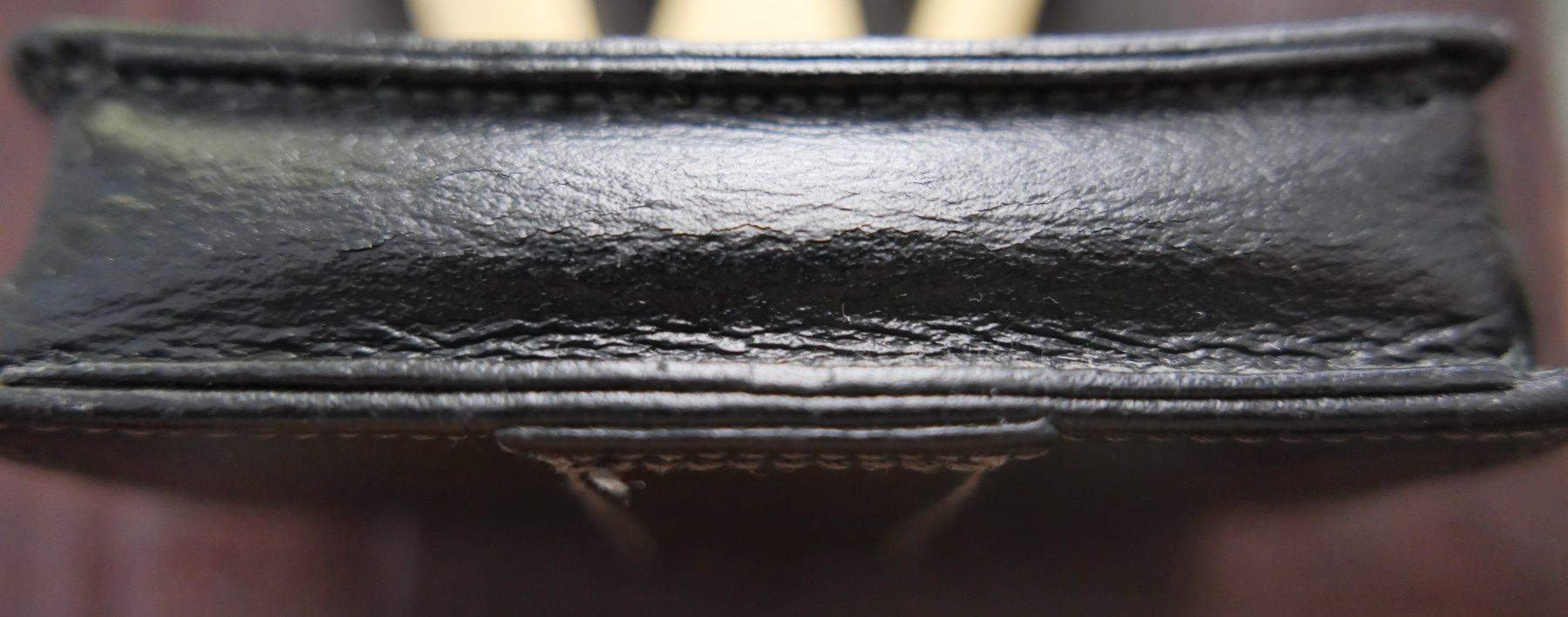Canon Borse: Étui caméra CANON en cuir souple, noir. Usagé. – Usato da Nyon venduto da WHTF 4