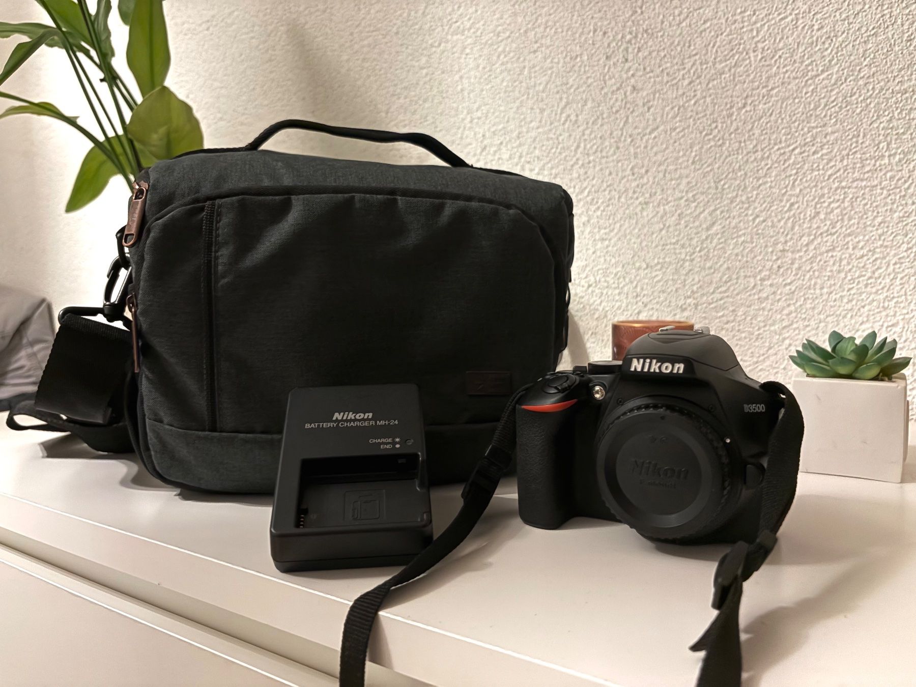 Nikon Fotocamera: Nikon D3500 (ohne Objektiv) – Usato da Benglen venduto da sel_6ydf