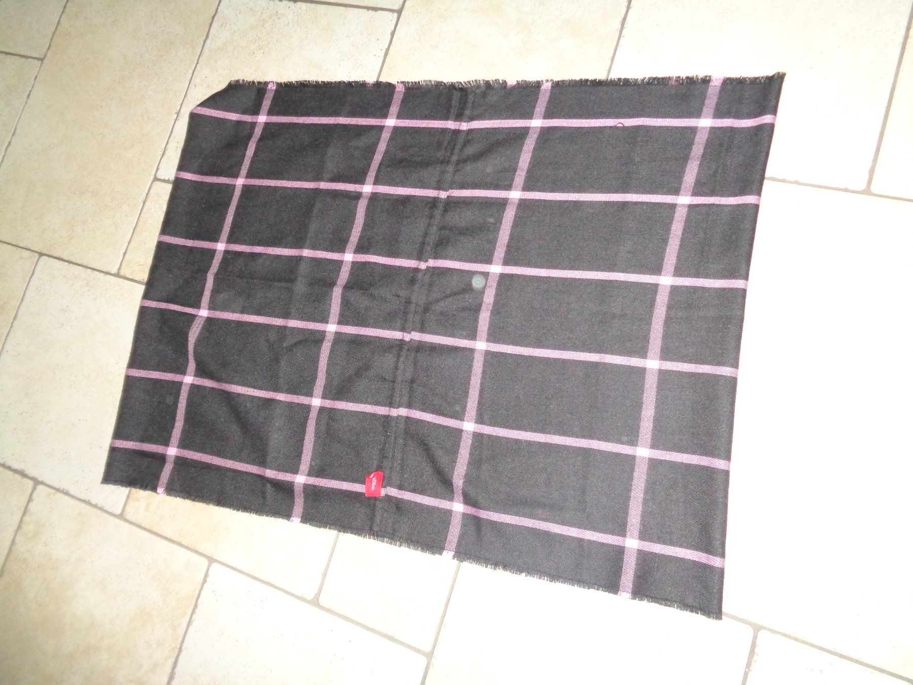 S.Oliver Foulard & Sciarpe: Schal  rund S. Oliver – Usato da Kreuzlingen venduto da Robi-2003 1
