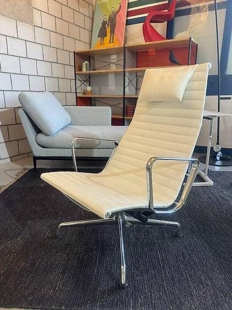 Vitra Sessel: Vitra Eames Aluminium Chair EA 124 – Gebraucht aus Zollikofen von OberliAG