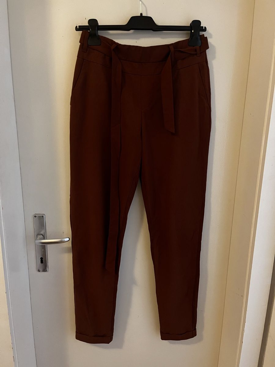 Pantaloni: Herbstliche Stoffhose Gr. 36, Kaffe, neuwertig – Usato da Schübelbach venduto da lan_2rdc 2