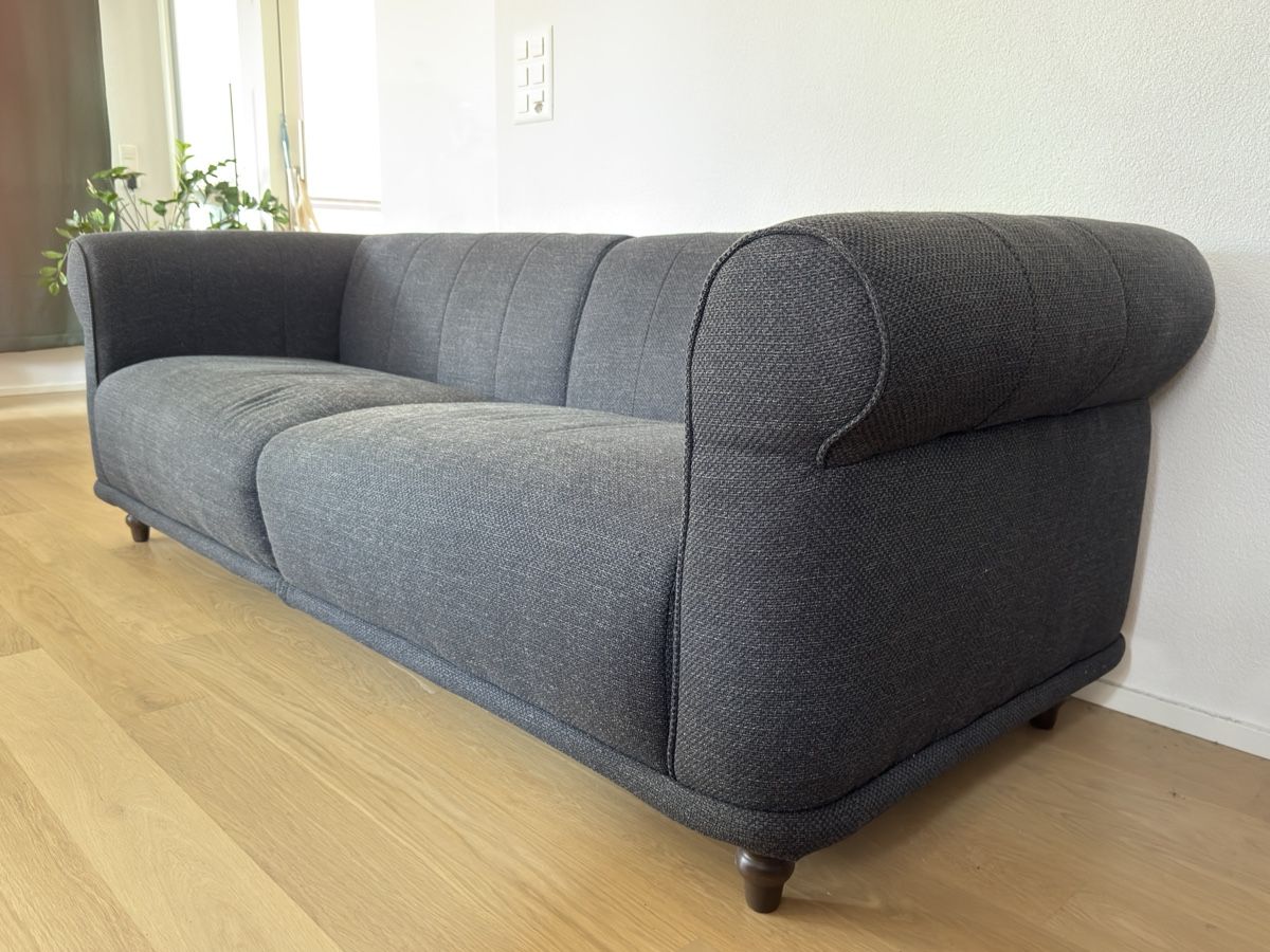 Ikea Sofas: IKEA VISKAFORS 3er-Sofa anthrazit/braun – D'occasion à Rafz par ani1912 1