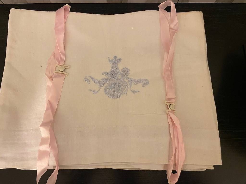 Biancheria da letto: Oberleintuch (antik) – Usato da Frauenfeld venduto da Karstkegel 1