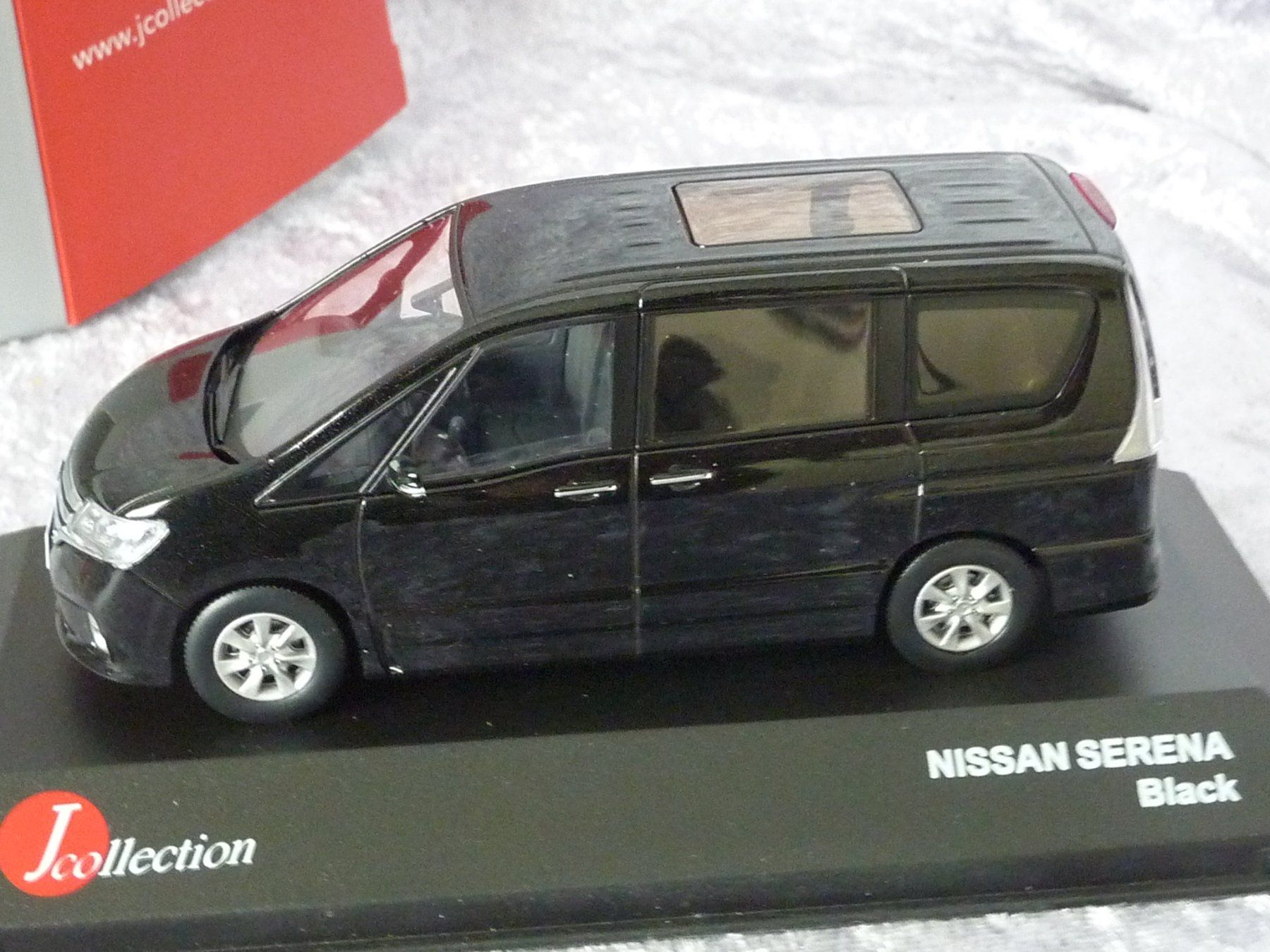 Nissan Modellini d'auto: Nissan Serena 1:43 – Nuovo (secondo la descrizione) da Dürrenäsch venduto da modellautos4you 1