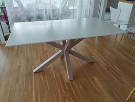 Esstisch weiss mit Kreuzgestell, gebraucht, in gutem Zustand