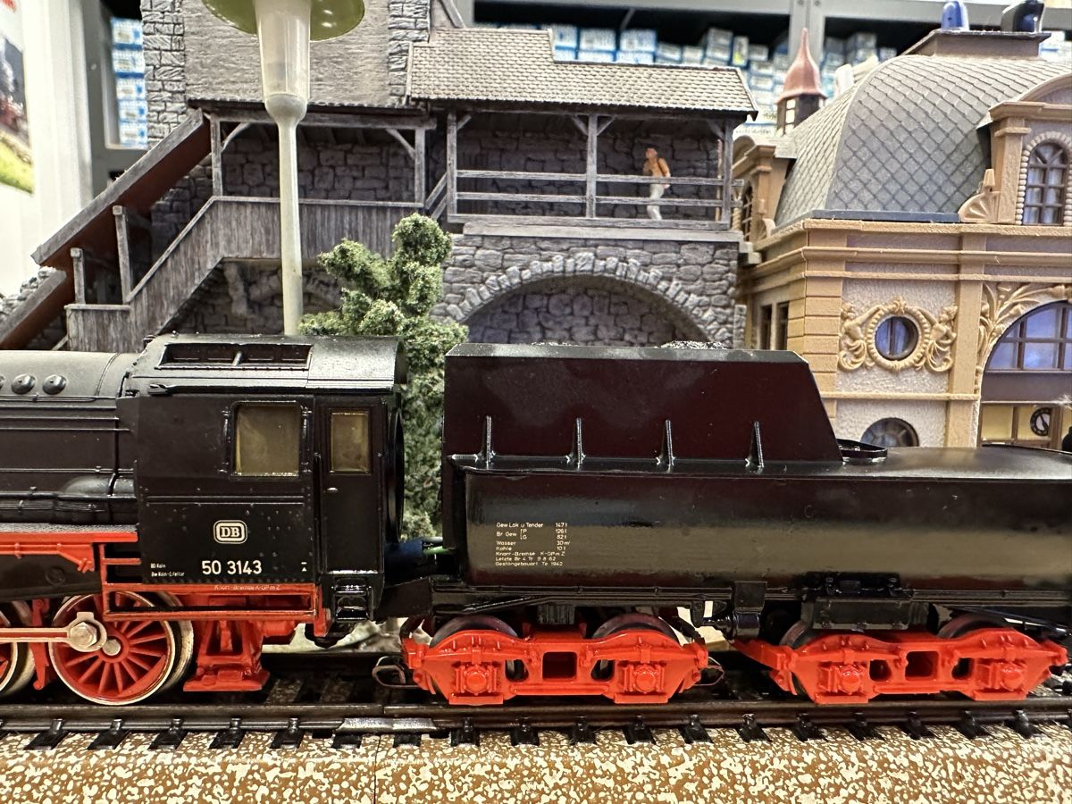 Märklin Modelleisenbahnen: Märklin 3615 DB BR 50 digital – Gebraucht aus Lupsingen von New-Haven 1