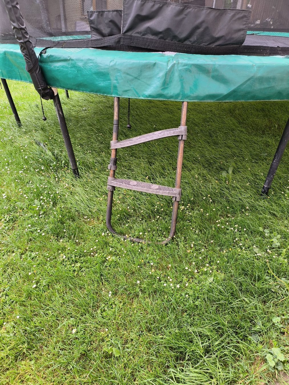 Trampoline: Trampolin Berg 380  – Gebraucht aus Chur von and_j92f 1