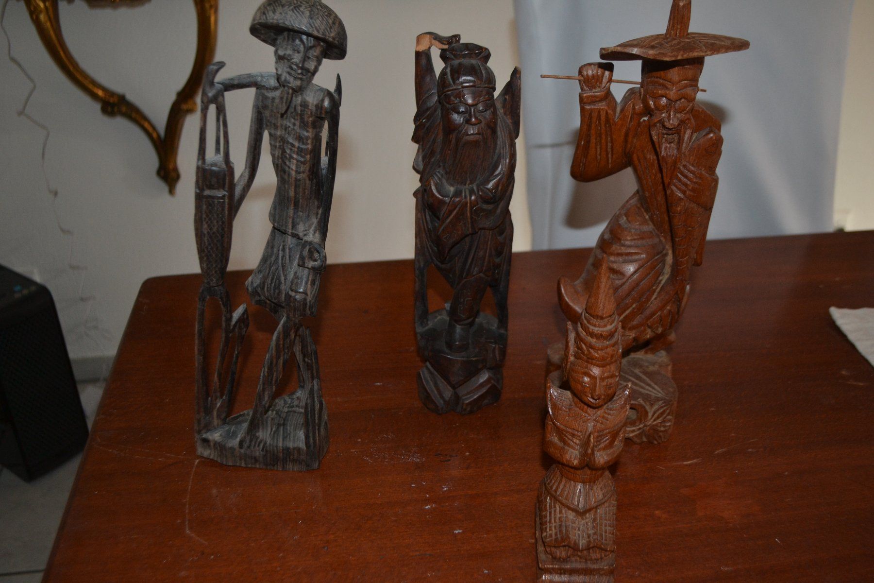 Statuette: Asiatische Holzfiguren – Usato da Laupen ZH venduto da chefdom