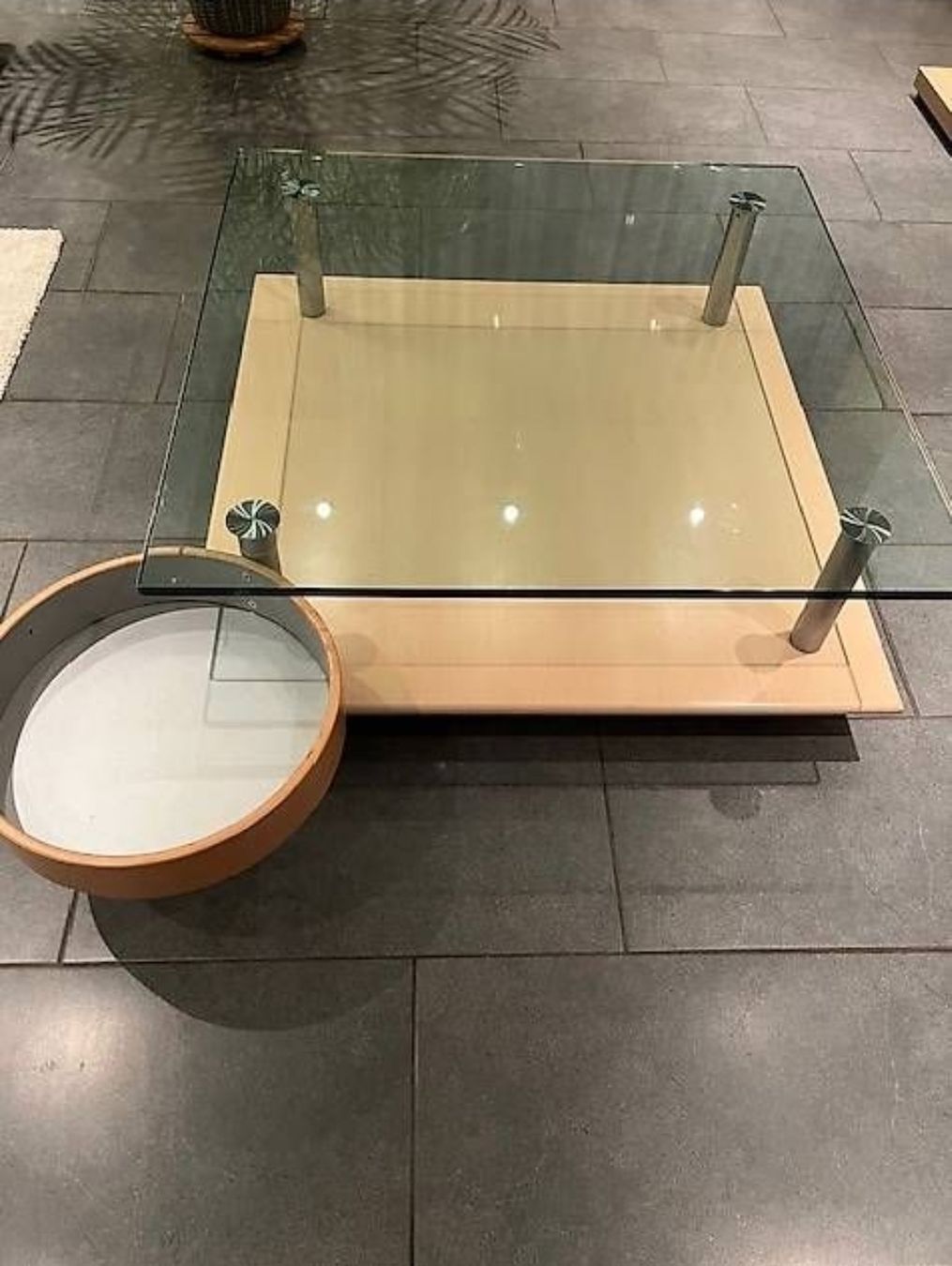Rolf Benz Tavoli: Rolf Benz Couchtisch 85x85cm NP 3600 – Usato da St. Gallen venduto da tag_rwn9 2