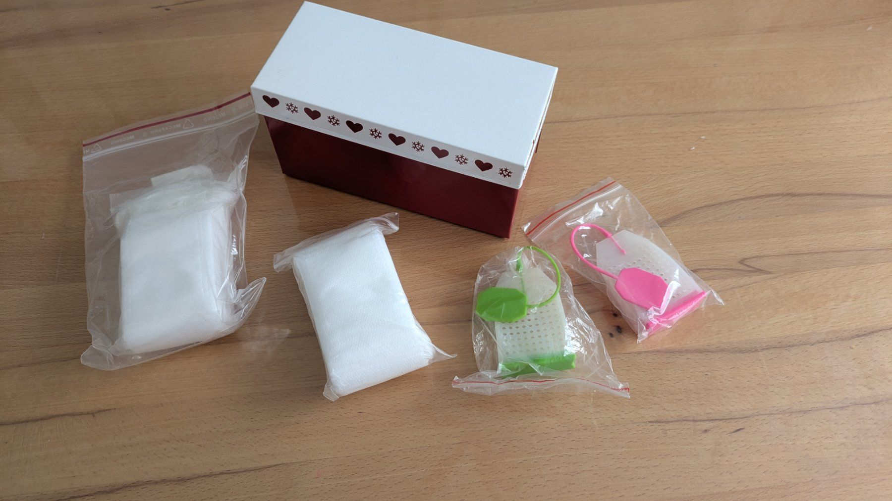 Services de table: Teebox Set mit ungebrauchten Teebeutel & Filter – D'occasion à Staufen par Fleby84