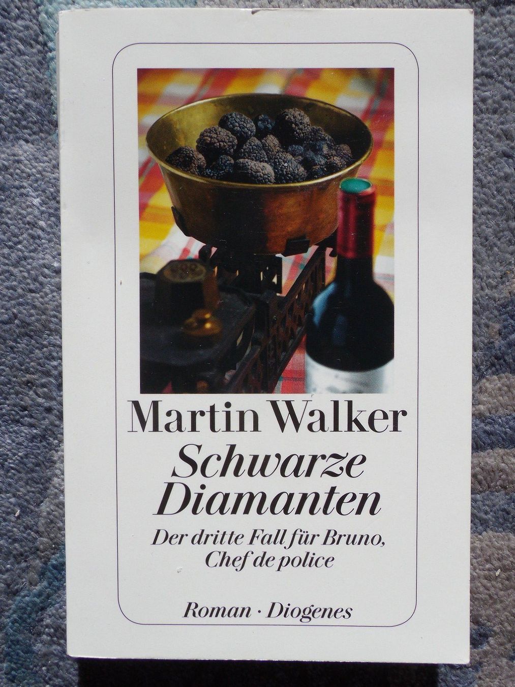 Livres: Martin Walker: Schwarze Diamanten – D'occasion à Uster par urs_75by