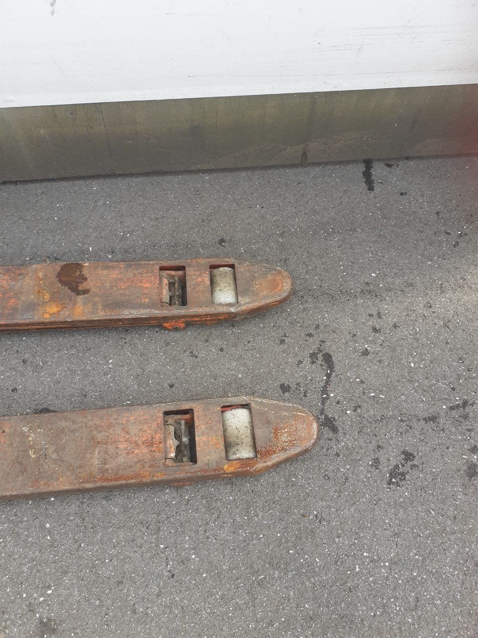 Carrelli elevatori e a forche: 2 transpalettes à réparer – Difettoso da Yens venduto da lue_56f8 2
