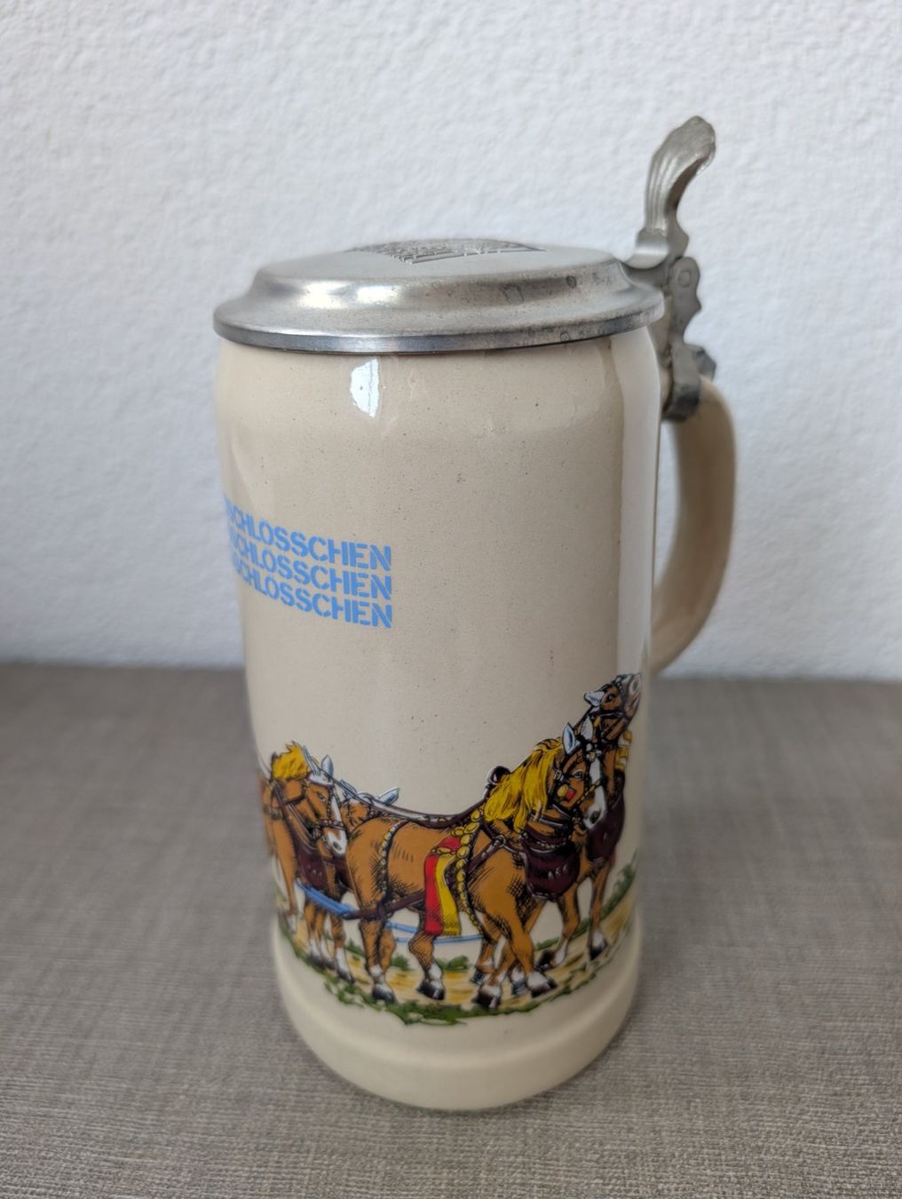 Feldschlösschen Bicchieri: Feldschlösschen Bierkrug 1 Liter – Usato da Bern venduto da DimiBern