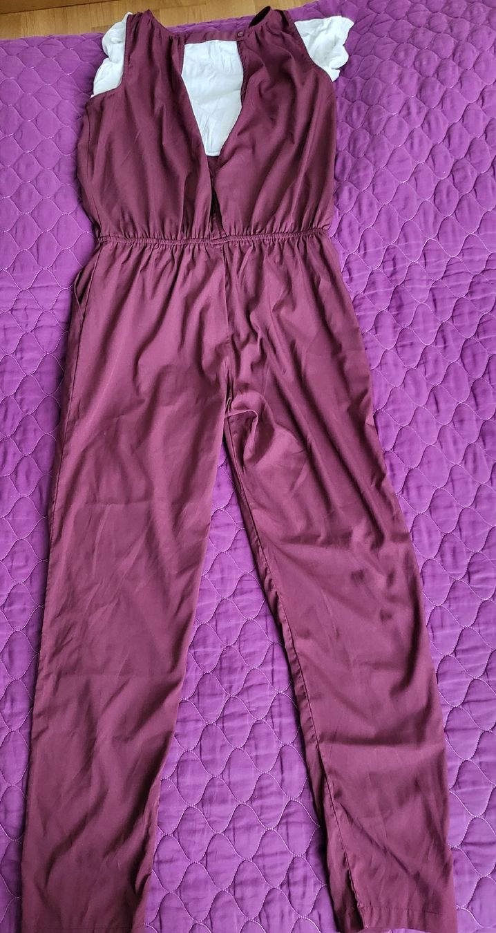 Only Tute: Only Jumpsuit Gr. 38 Weinrot. – Usato da Uetikon am See venduto da dar_75gg
