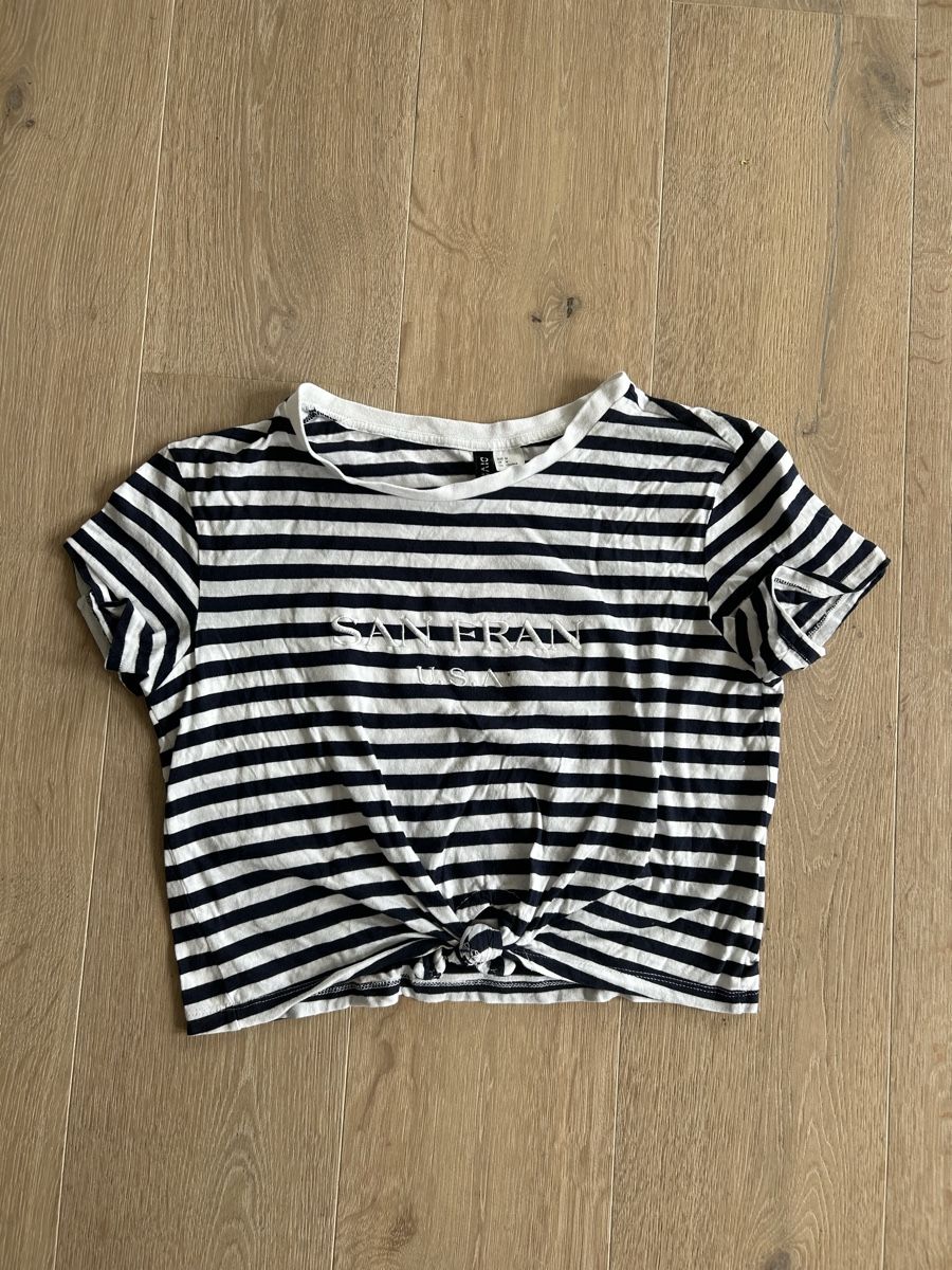 Camicette, T-shirt & Top: 9 T-shirts für Mädchen – Usato da Niederhelfenschwil venduto da aur_ms6f 8