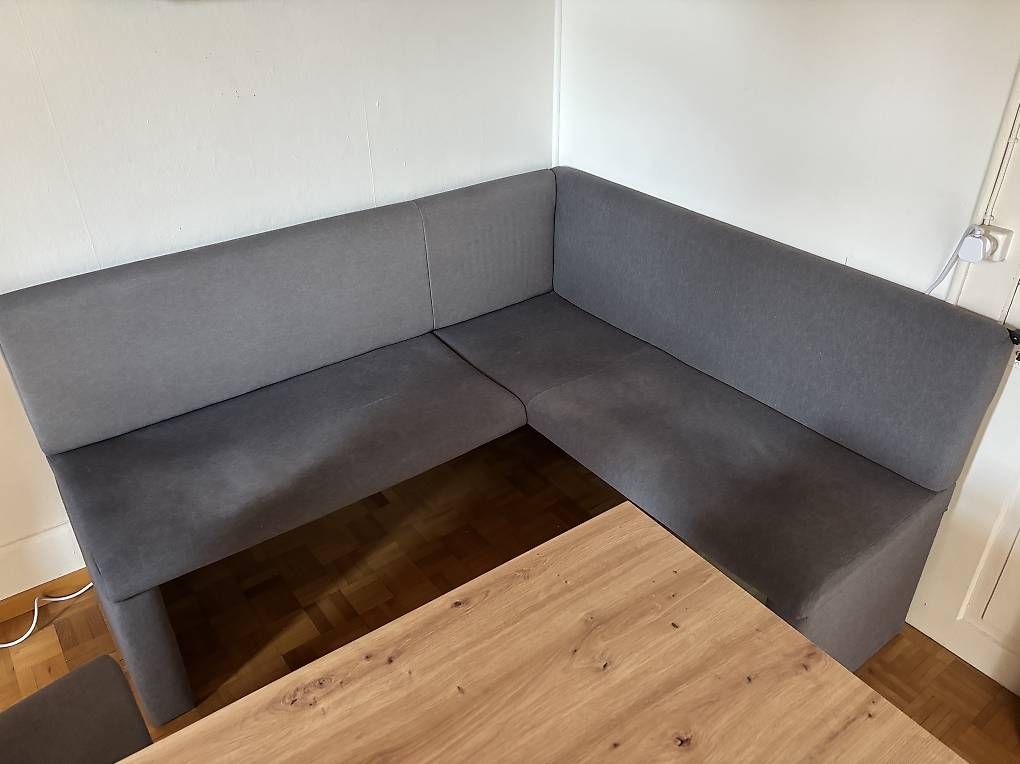 Tischset: Modernes Esszimmer-Set mit Eckbank & 2 Stühlen – Gebraucht aus St. Gallen von mav_h8nm 2