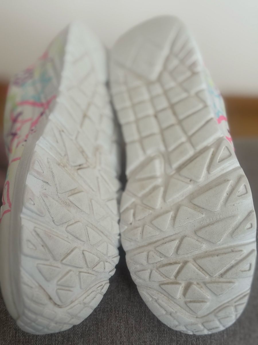Skechers Scarpe per ragazze: Skechers 35 – Usato da Schlieren venduto da Fam.Baumi 2