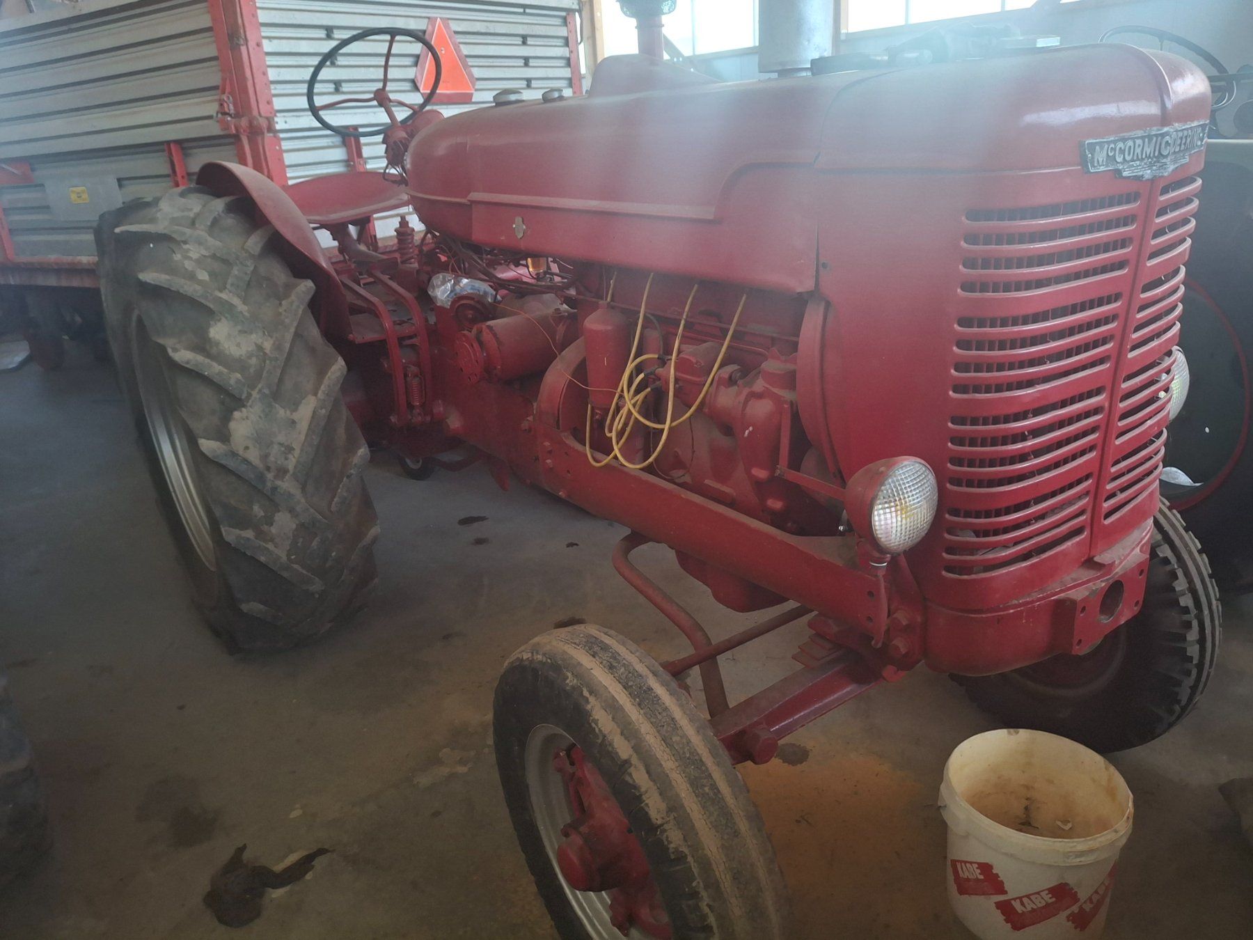 IHC Trattori: MAC CORMICK DEERING B 450 – Usato da La brillaz venduto da Olditrak 8